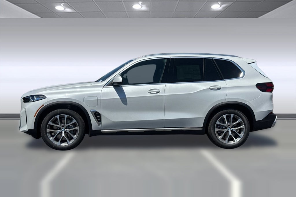 New 2026 BMW X5 PHEV xDrive50e SUV