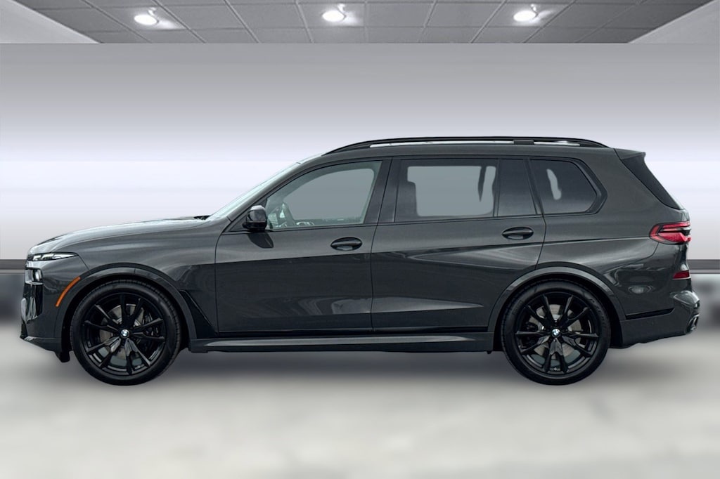 New 2026 BMW X7 M60i SUV