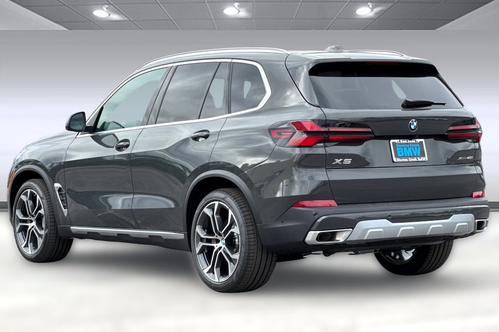 New 2026 BMW X5 xDrive40i SUV