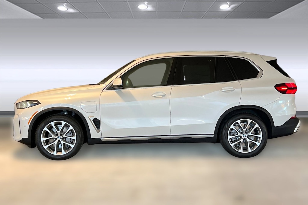 New 2026 BMW X5 PHEV xDrive50e SUV