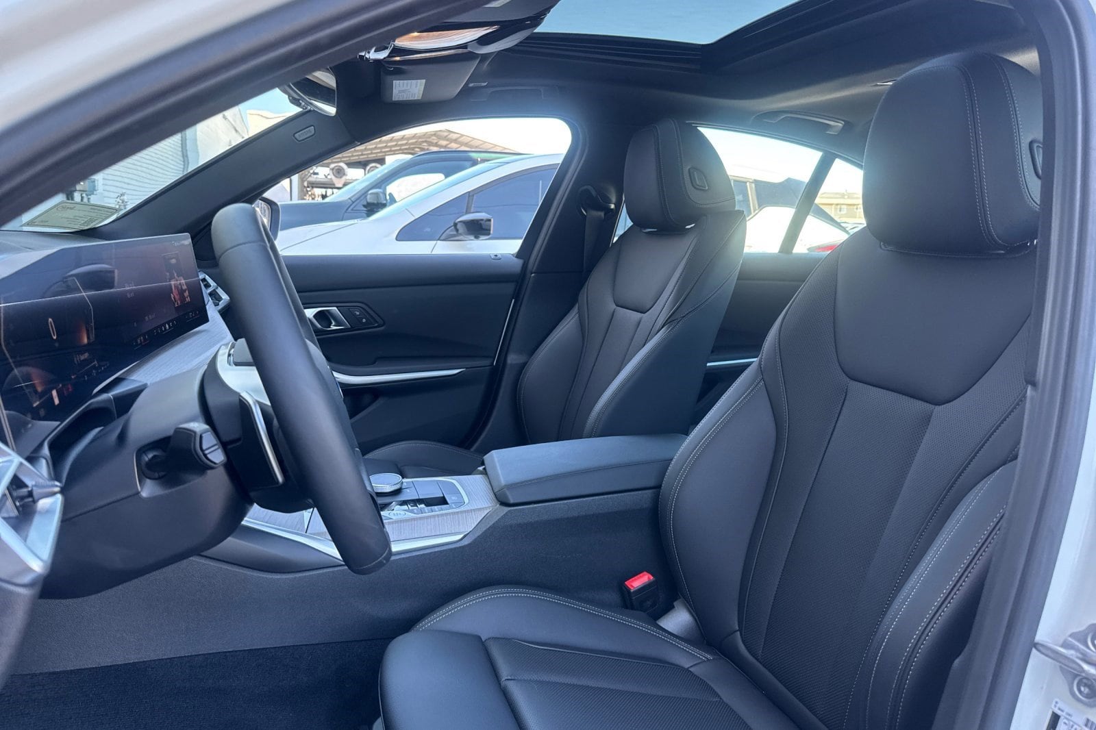 2025 BMW 3 Series 330i - Photo 21