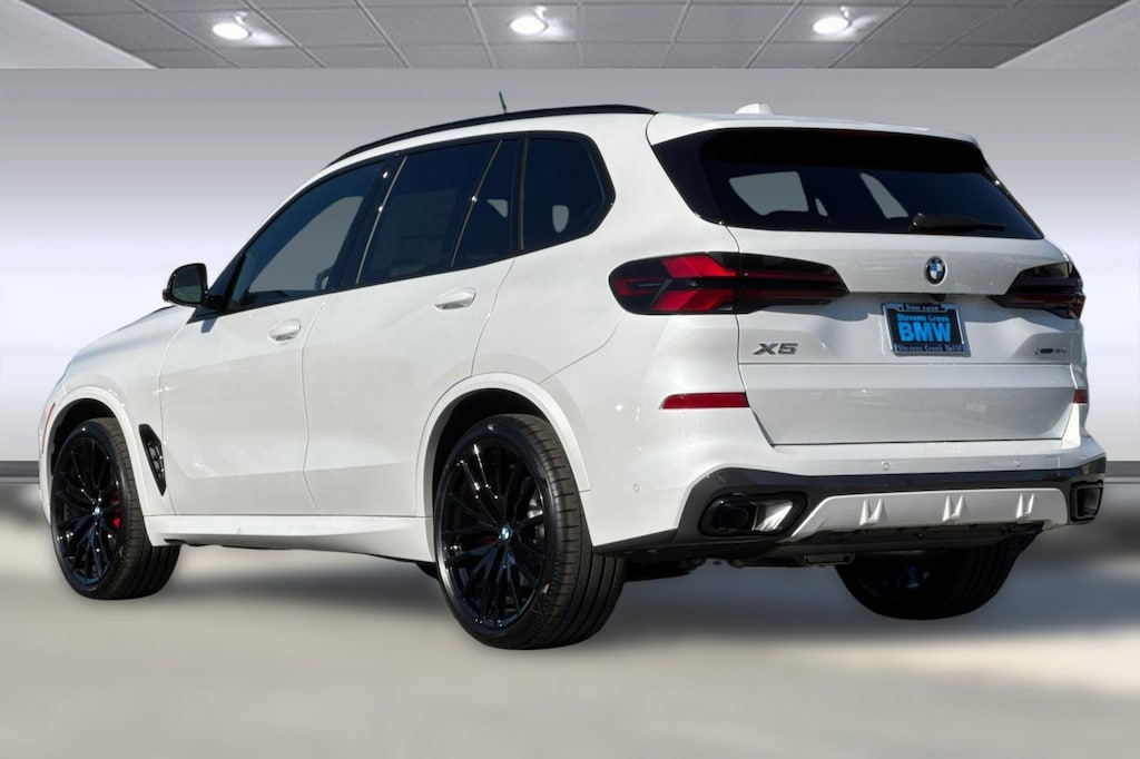 New 2026 BMW X5 xDrive40i SUV