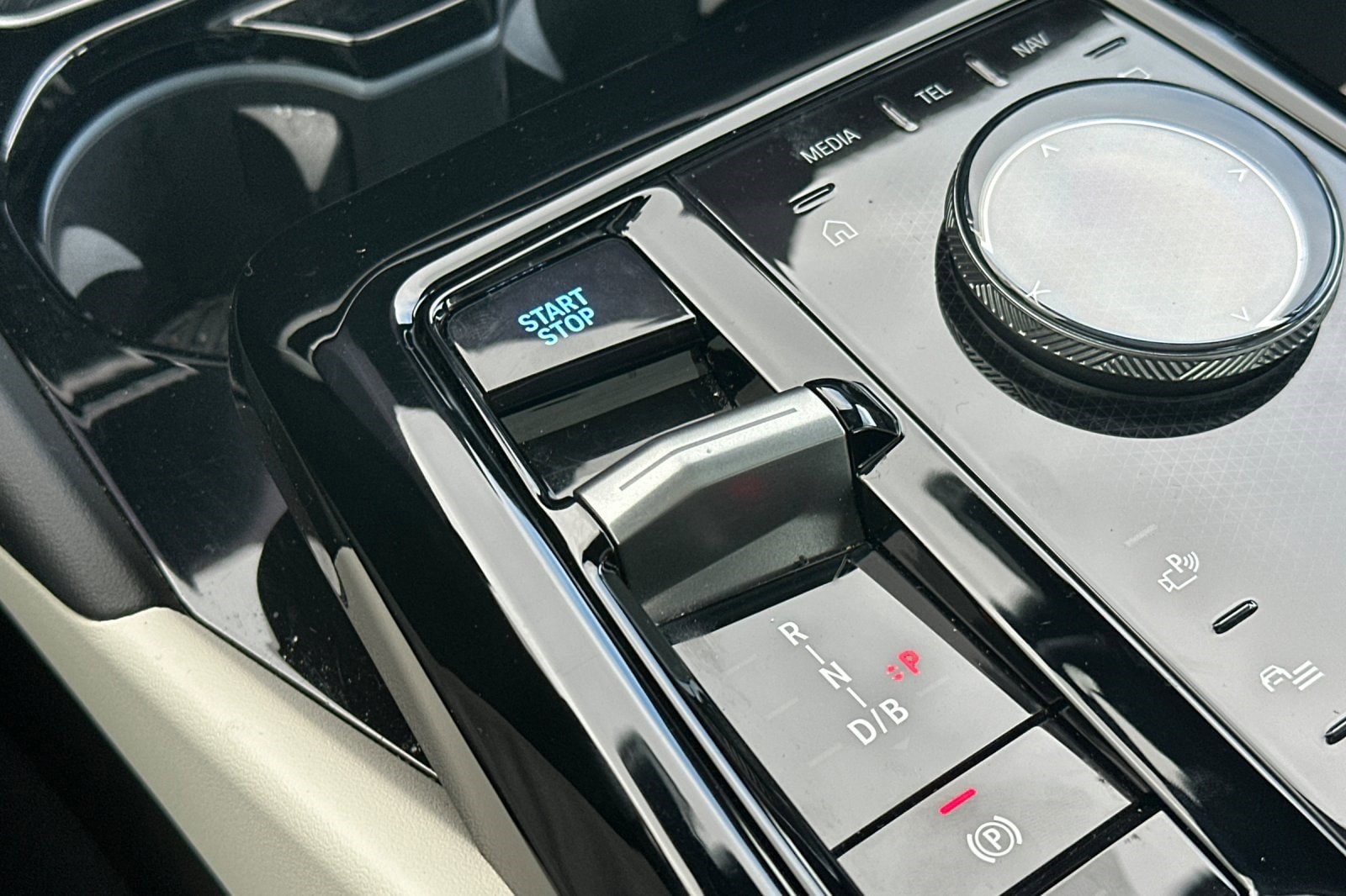 2025 BMW i5 40 - Photo 17