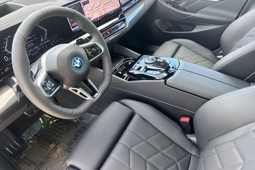New 2026 BMW 550e xDrive Sedan