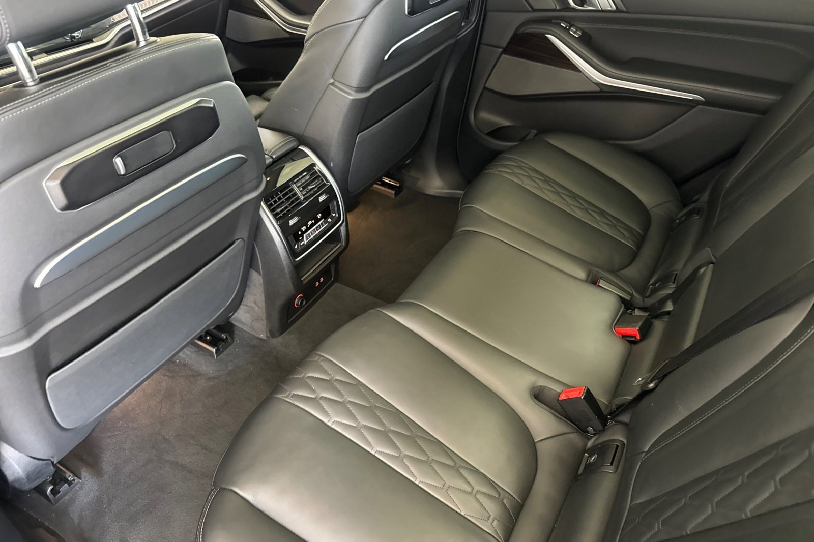 2025 BMW X7 40i - Photo 26