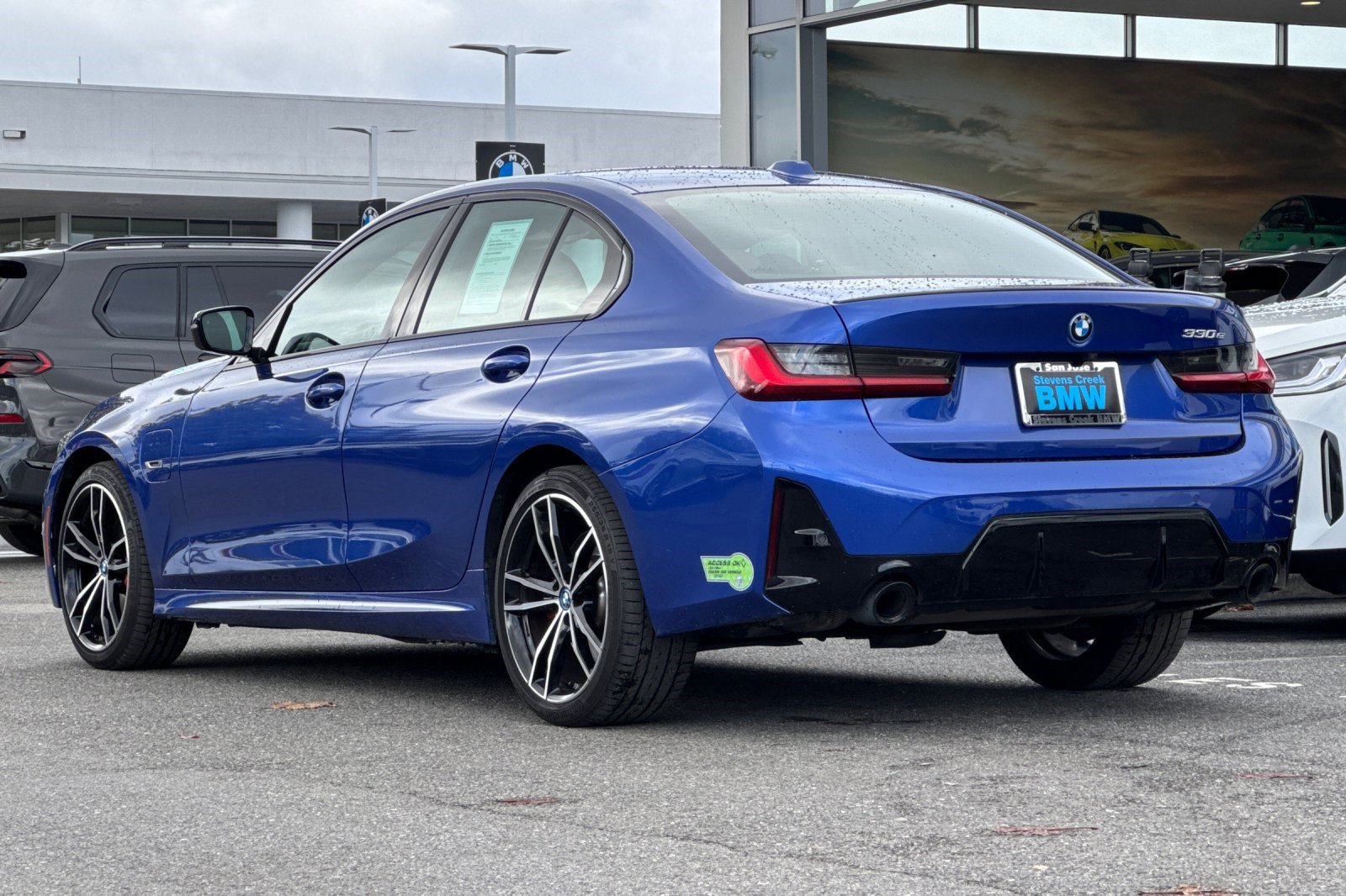 2023 Bmw 330e Sedan photo 3