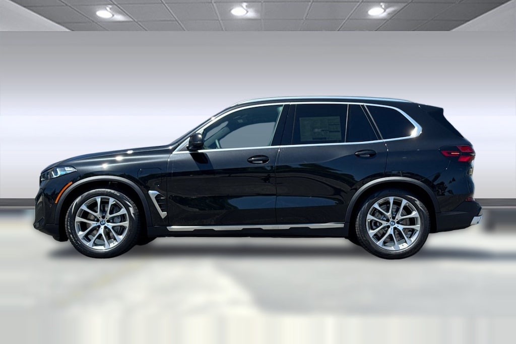 New 2026 BMW X5 PHEV xDrive50e SUV