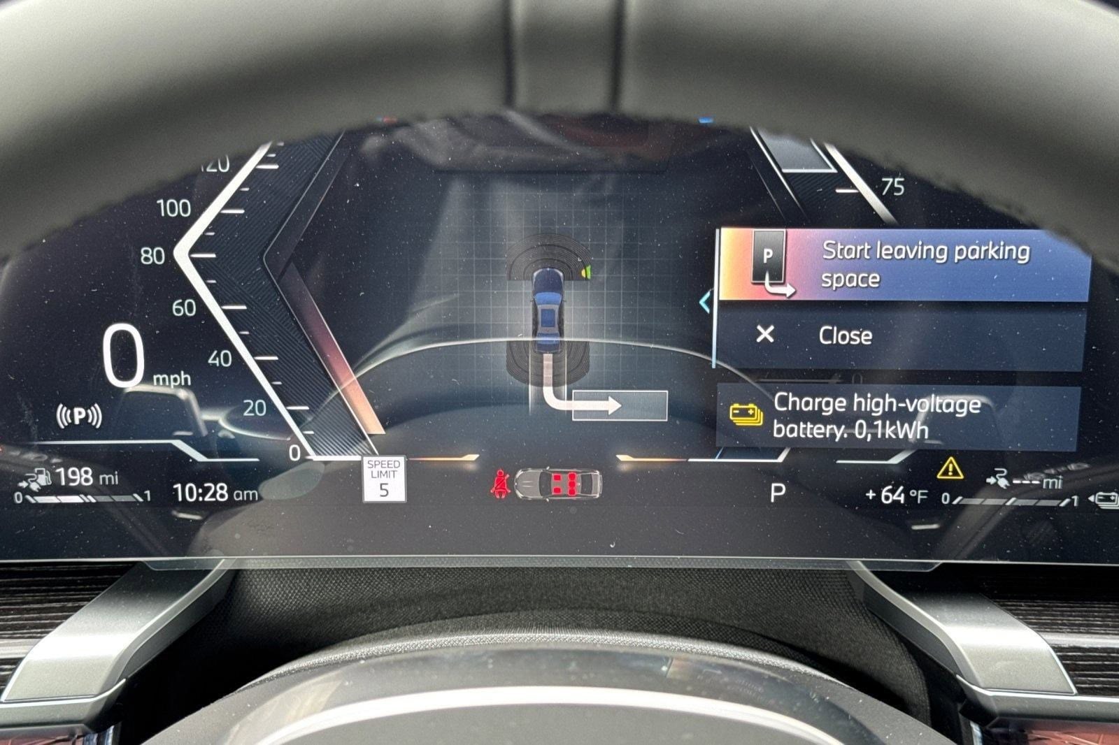 2026 BMW 7 Series 750e - Photo 20