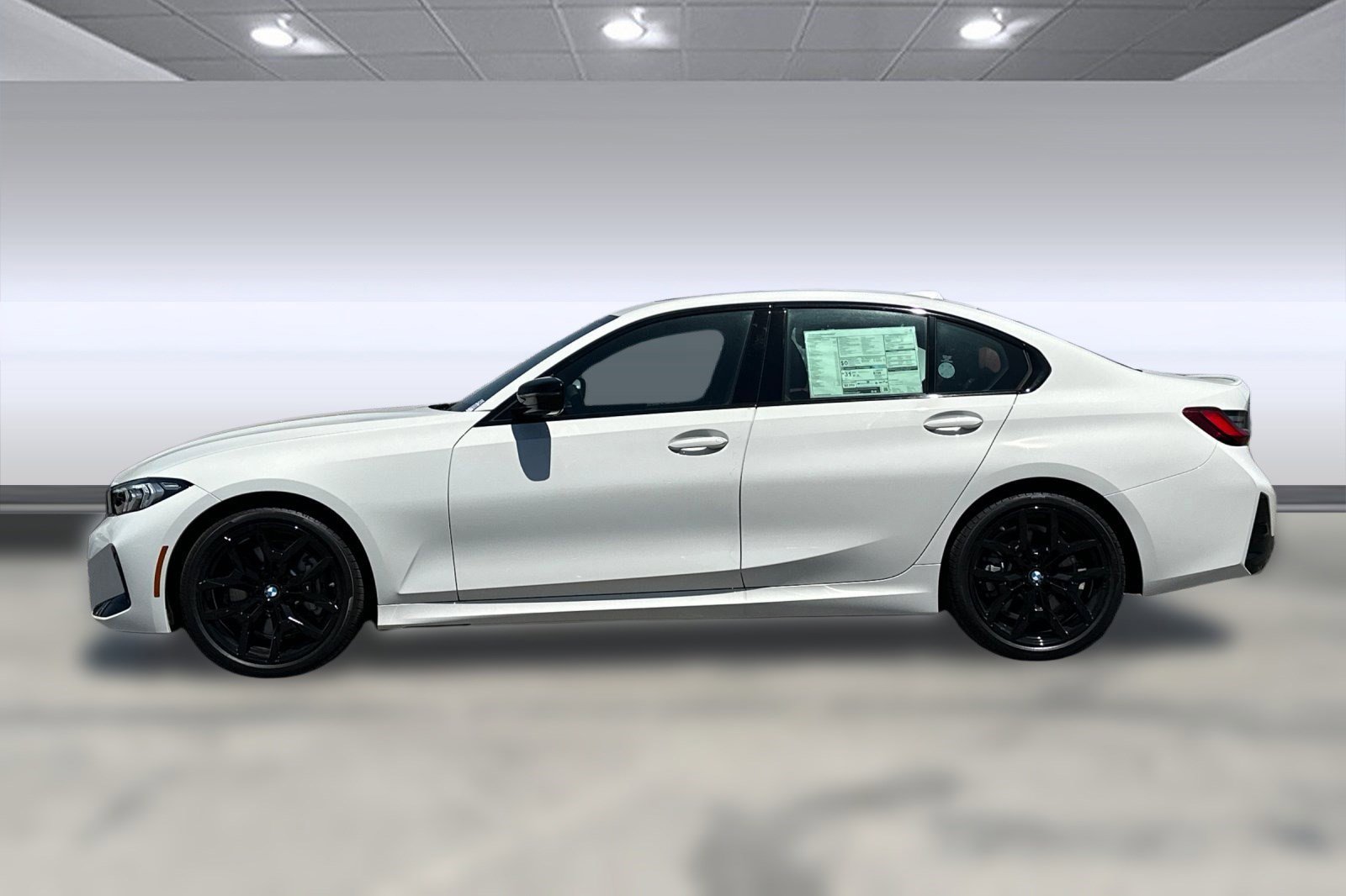 2025 Bmw 330i Sedan photo 2