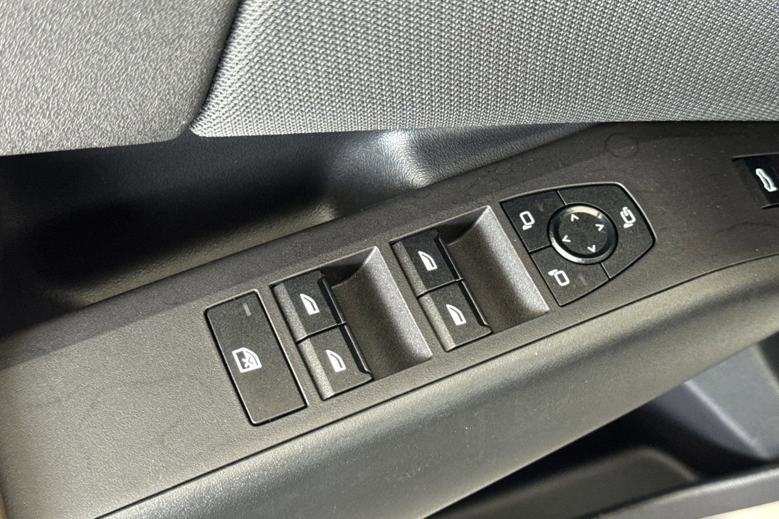 2025 BMW X3 30 - Photo 12
