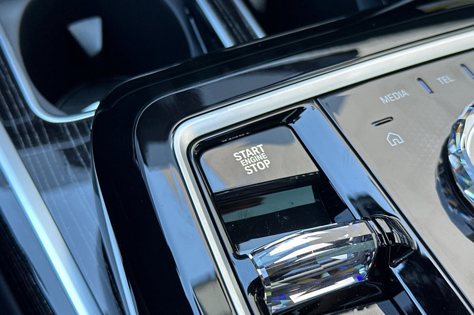 2026 BMW 7 Series 750e - Photo 27