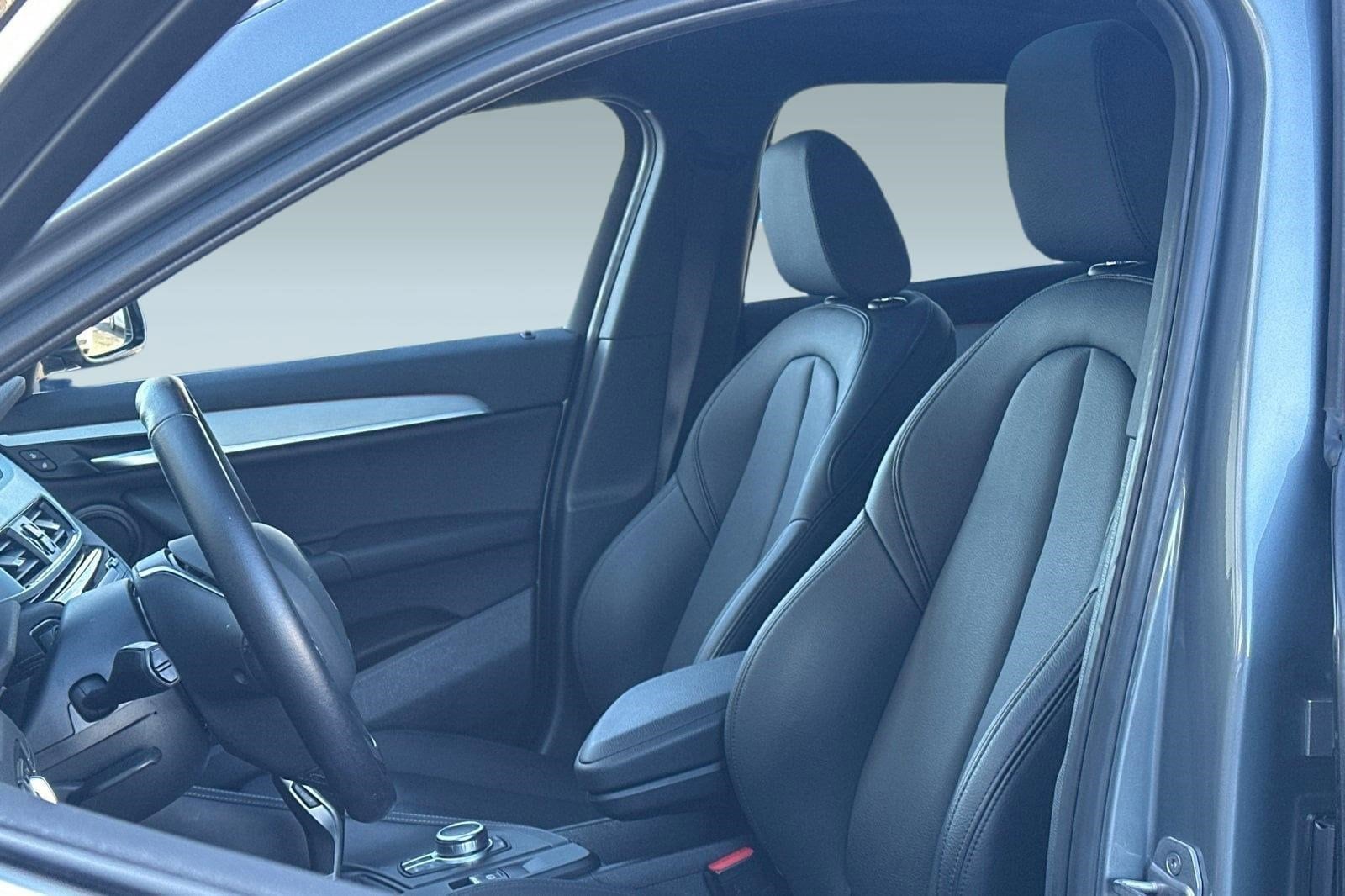 2023 BMW X2 sDrive28i photo 4