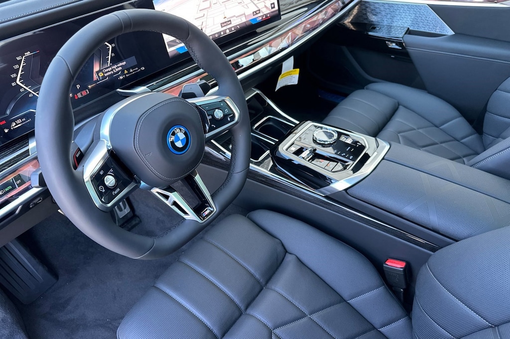 New 2026 BMW 750e xDrive Sedan