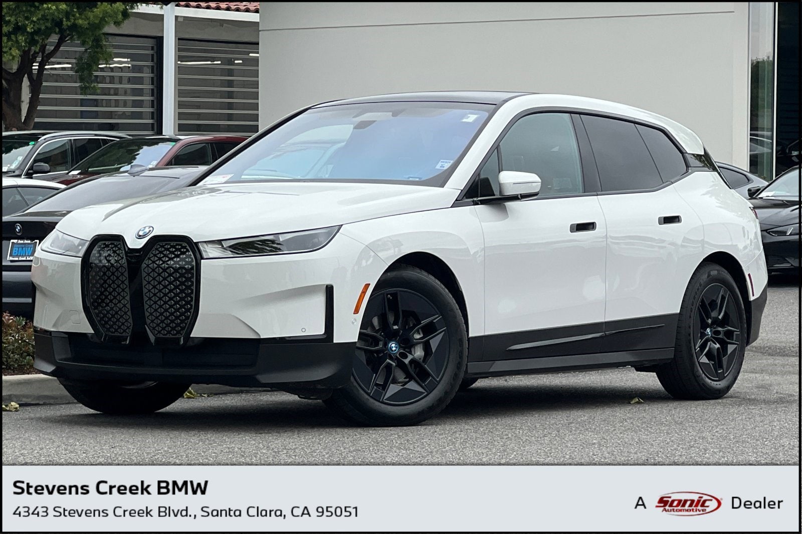 2023 BMW iX xDrive50's photo