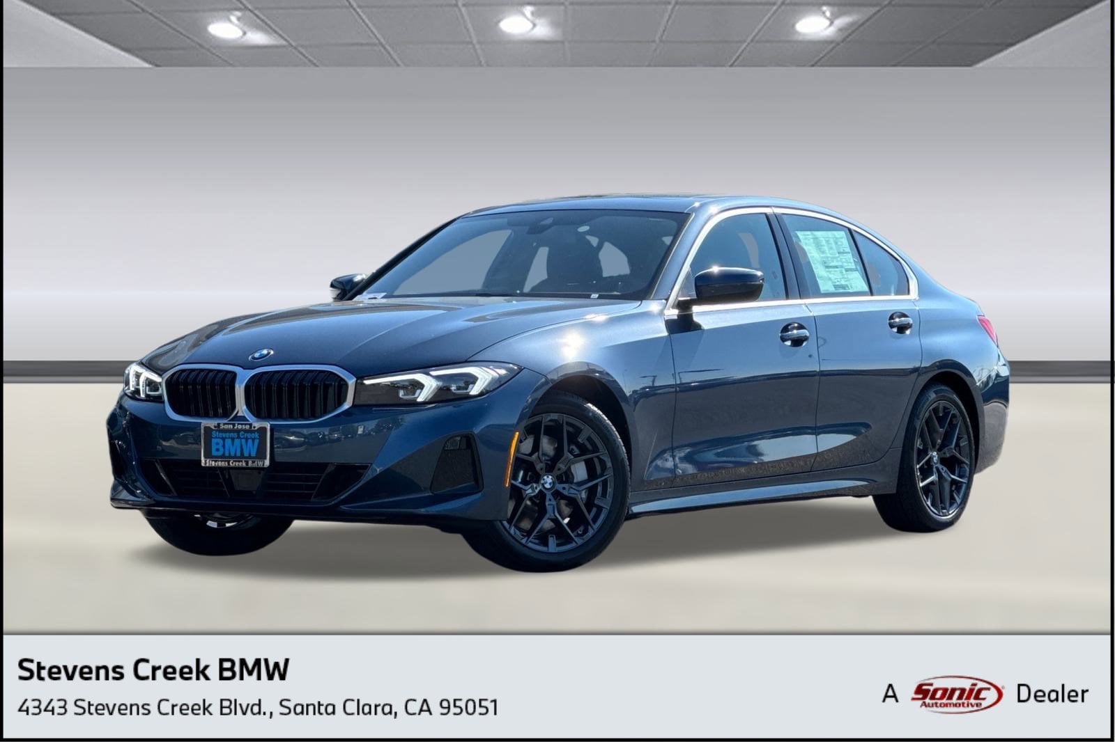2025 BMW 3 Series 330i's photo