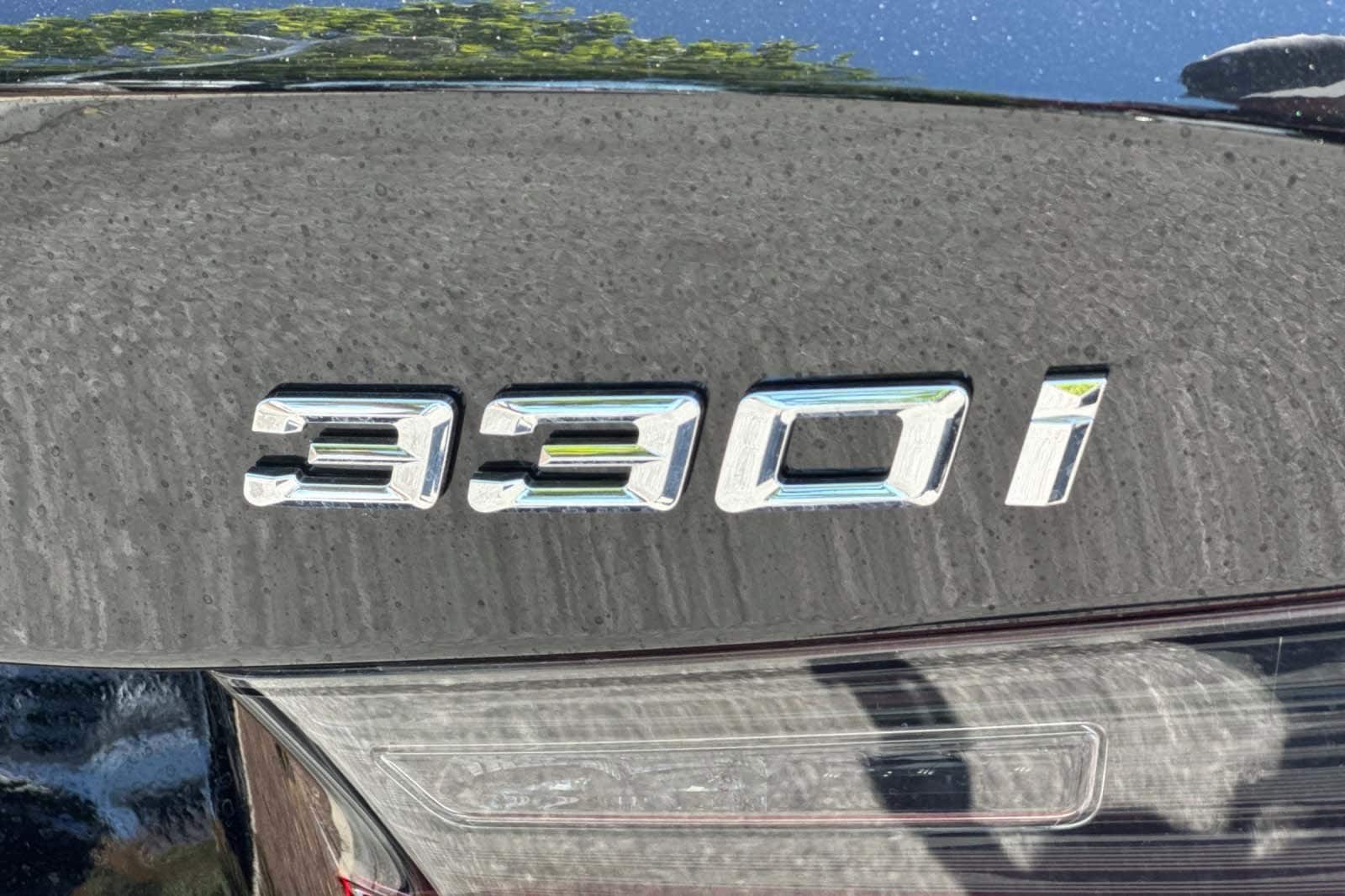 2025 BMW 3 Series 330i - Photo 21