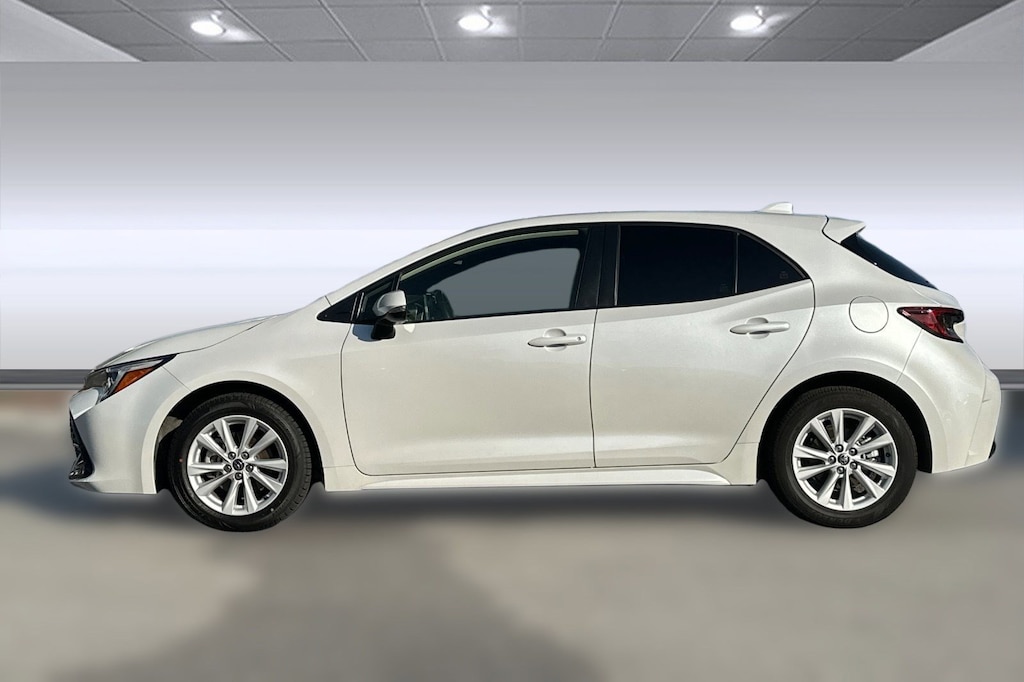 Used 2024 Toyota Corolla Hatchback SE Hatchback