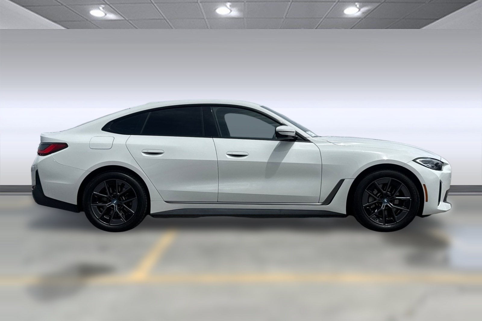 2023 BMW i4 35 - Photo 7