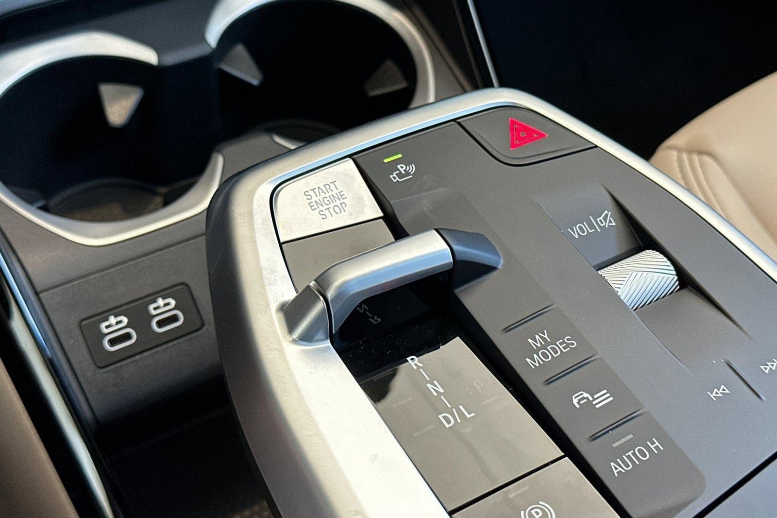 2025 BMW X1 28i - Photo 24