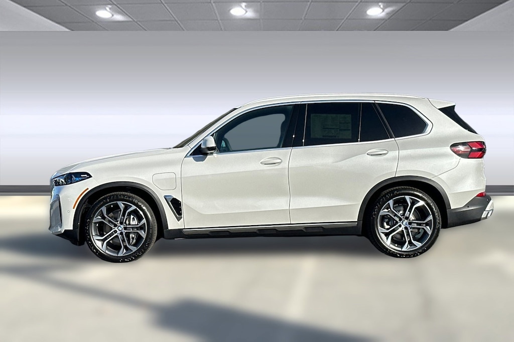 New 2026 BMW X5 PHEV xDrive50e SUV