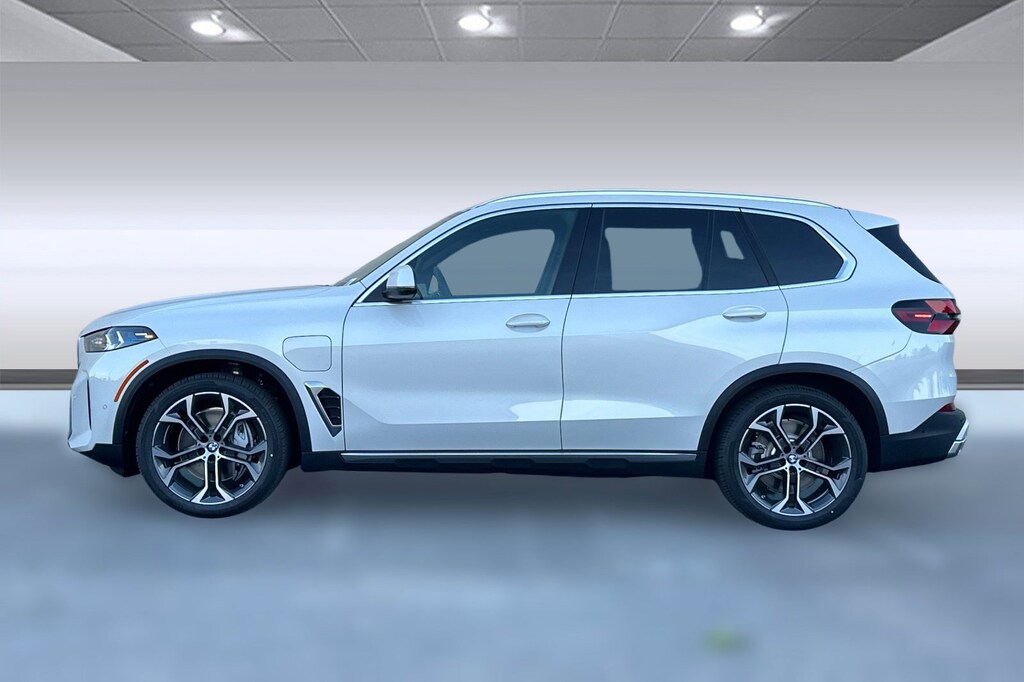 New 2026 BMW X5 PHEV xDrive50e SUV