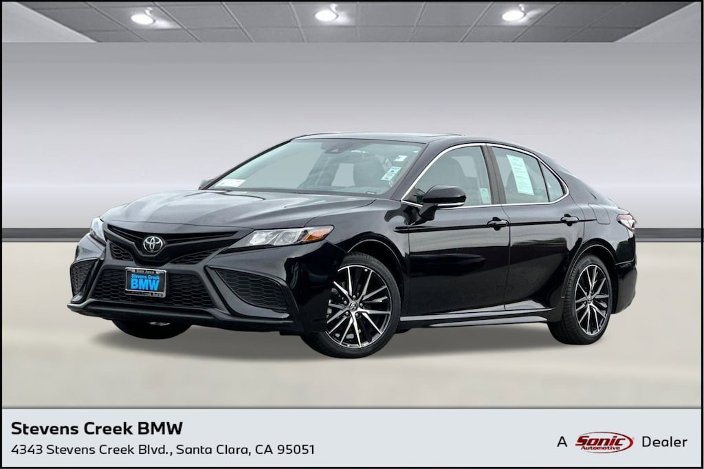 Used 2023 Toyota Camry SE Sedan