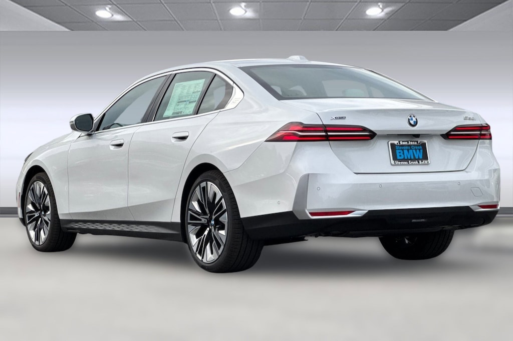 New 2026 BMW 530i xDrive Sedan
