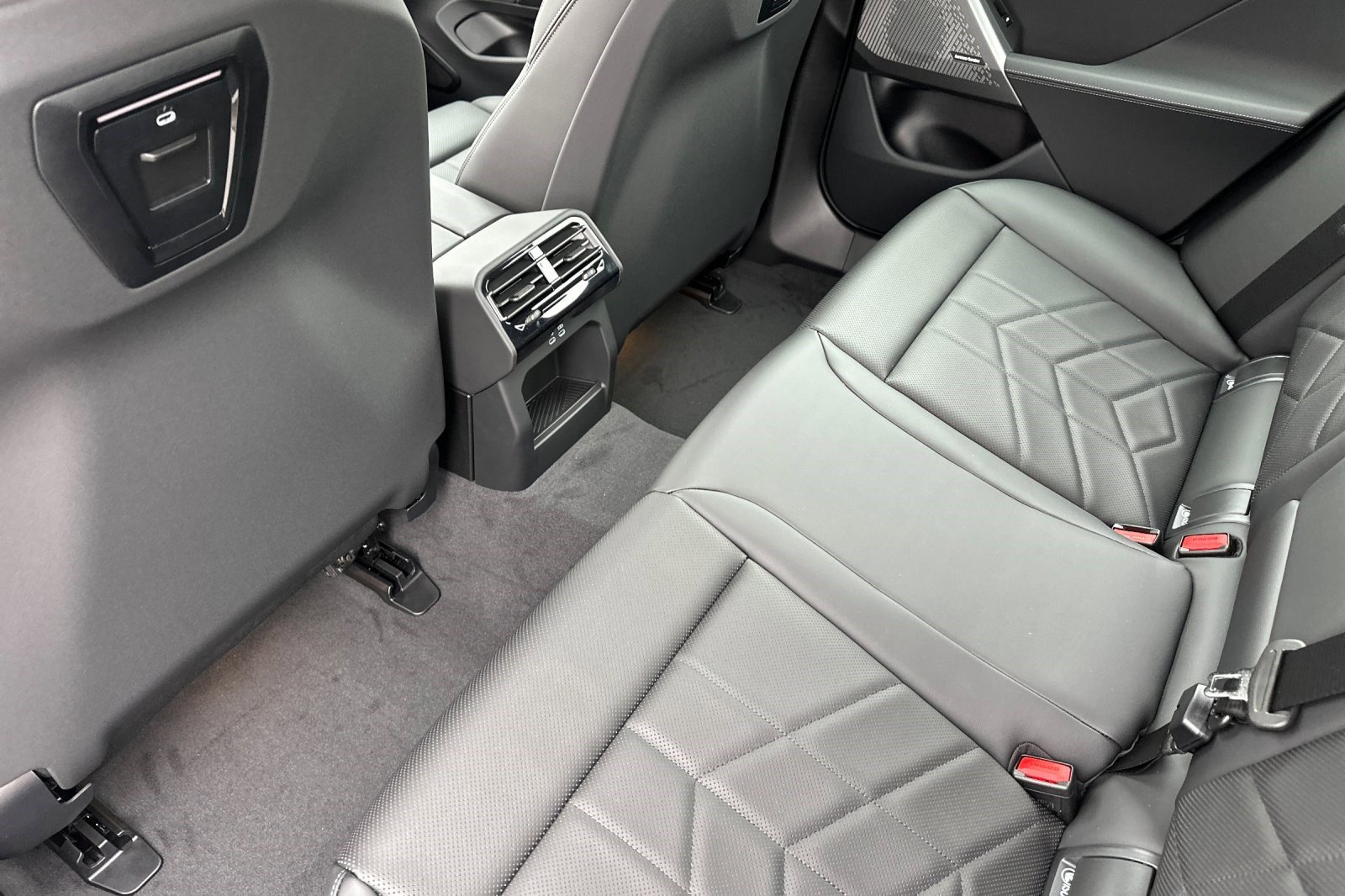 2025 Bmw i5 eDrive40 photo 2