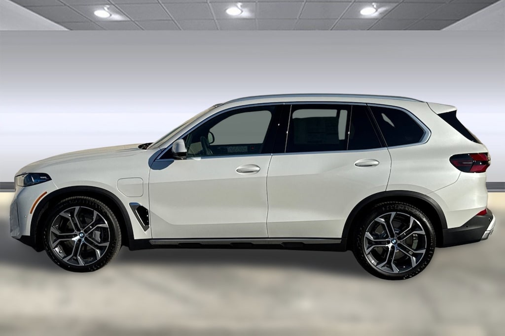 New 2026 BMW X5 PHEV xDrive50e SUV