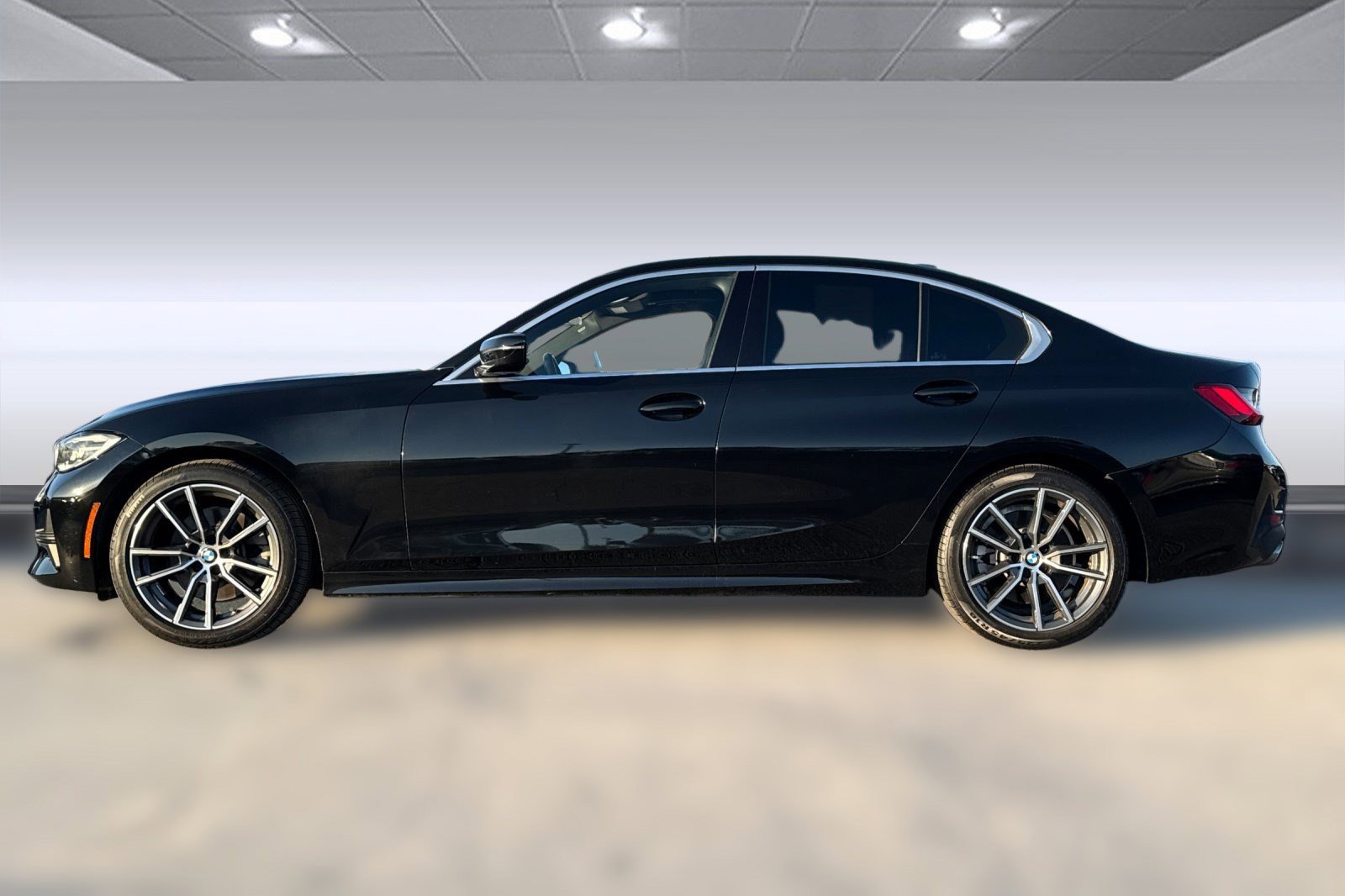 2019 Bmw 330i Sedan photo 2