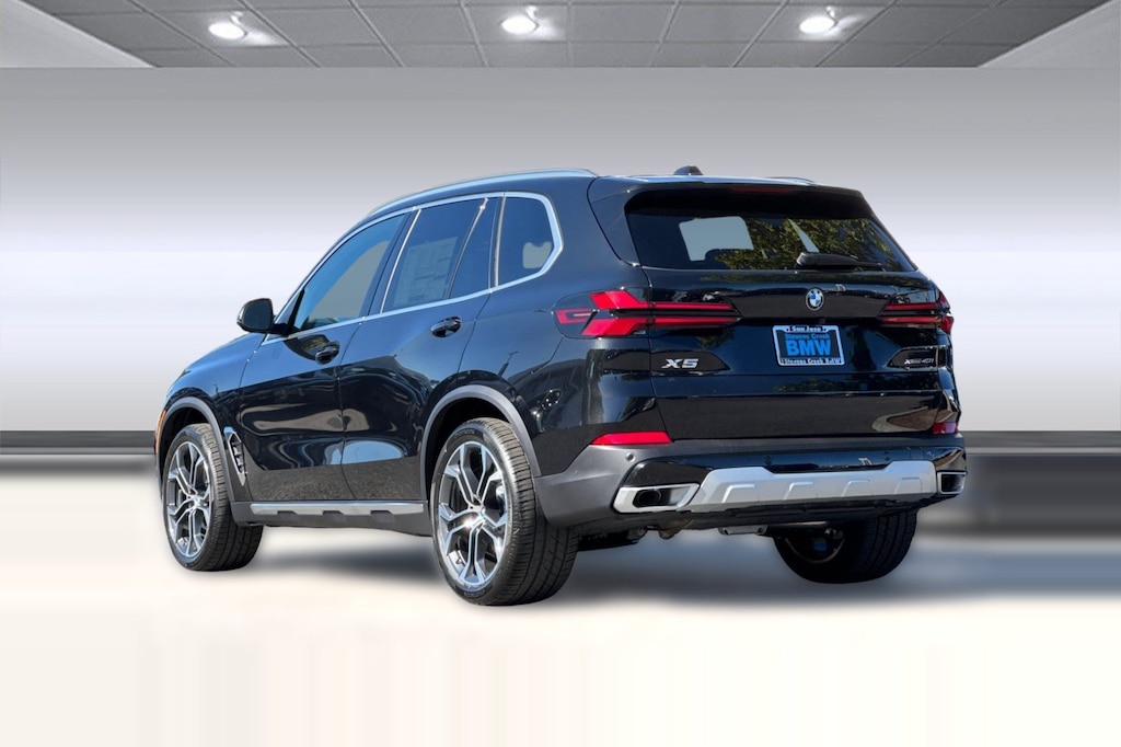 New 2026 BMW X5 xDrive40i SUV