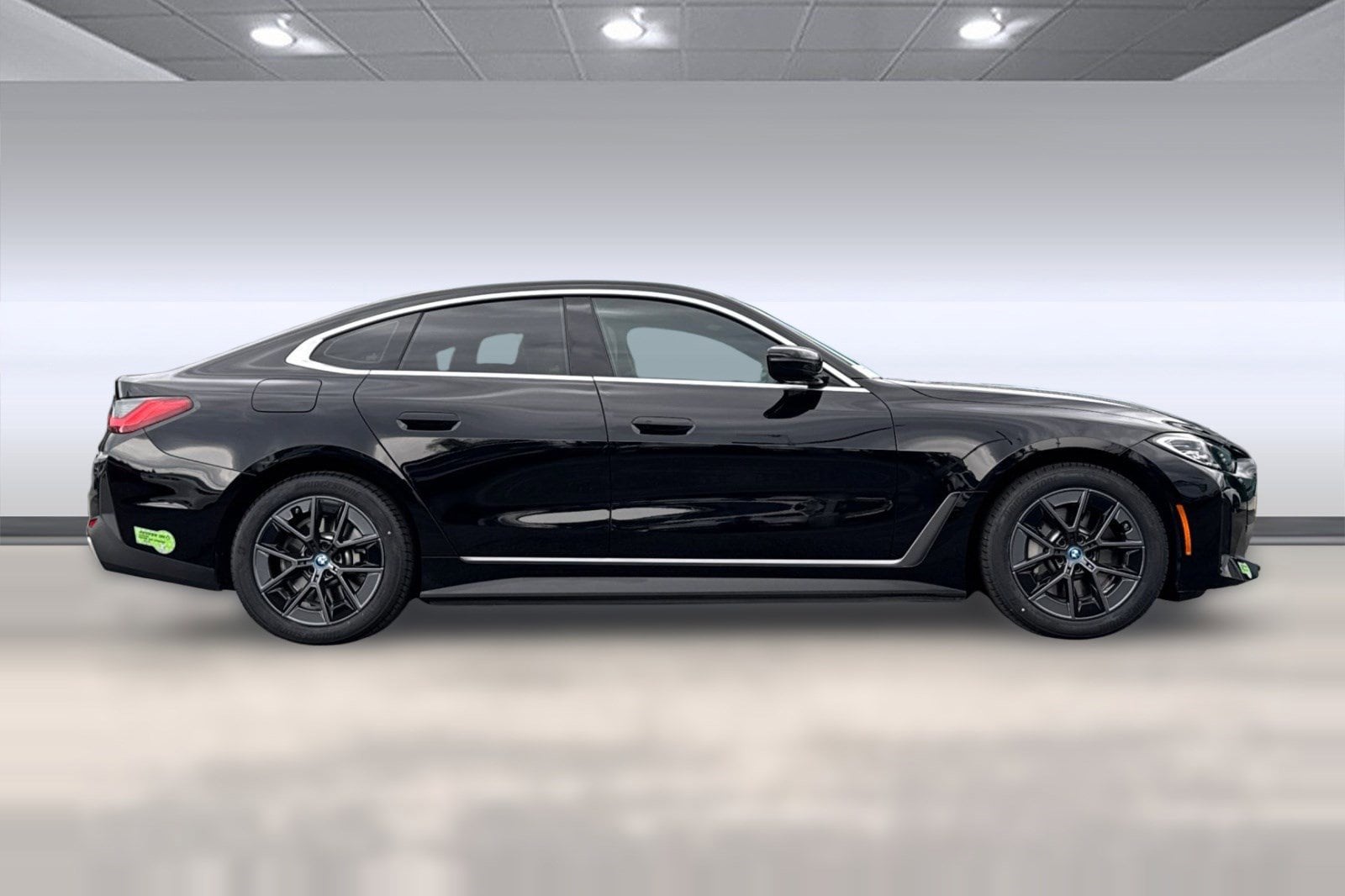 2023 BMW i4 eDrive35 photo 6