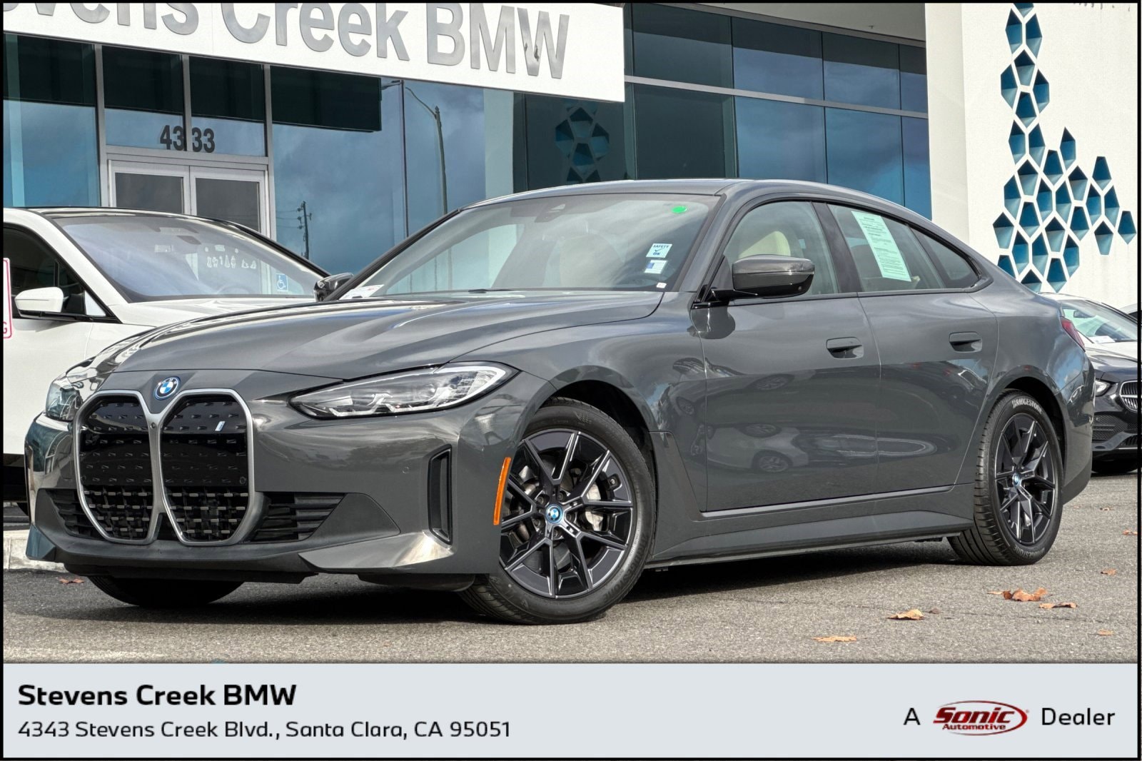 2023 BMW i4 40's photo