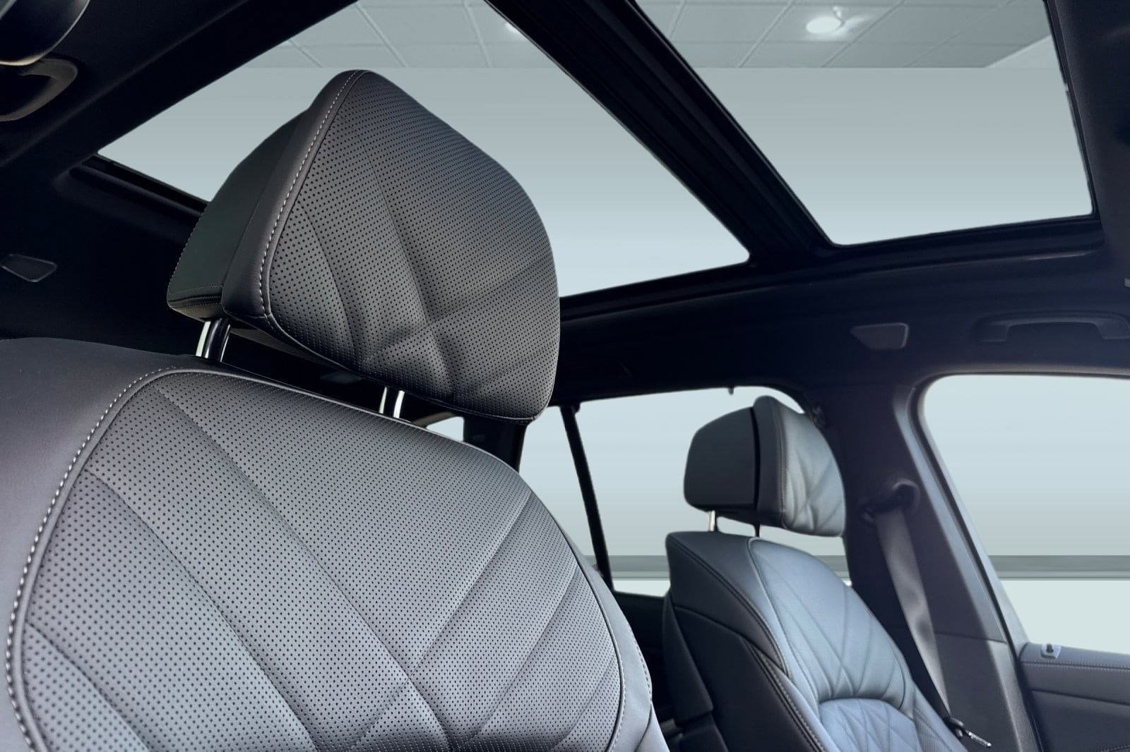 2026 BMW X5 M60i - Photo 25