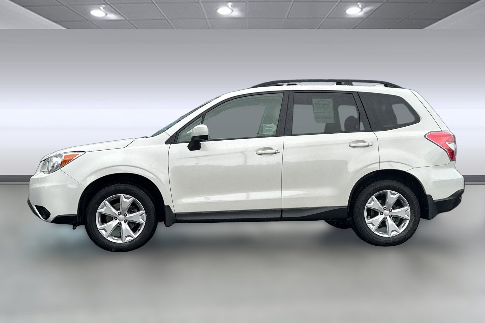 2016 Subaru Forester 2.5i Premium photo 2