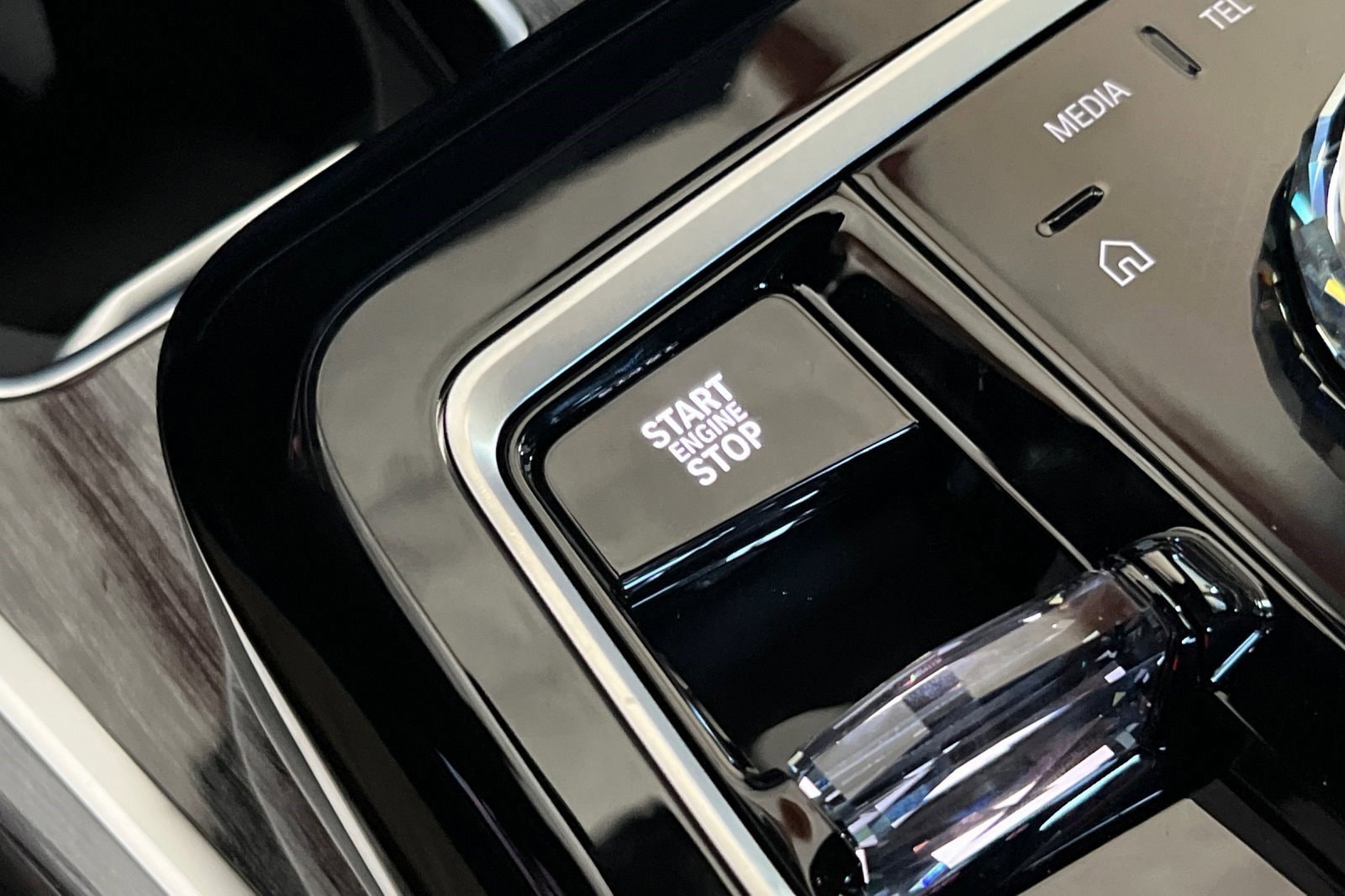 2025 BMW 7 Series 740i - Photo 28