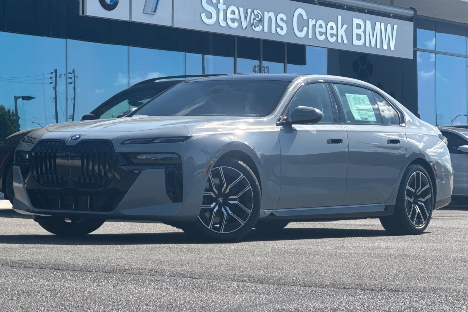 2025 Bmw 760i xDrive photo 2