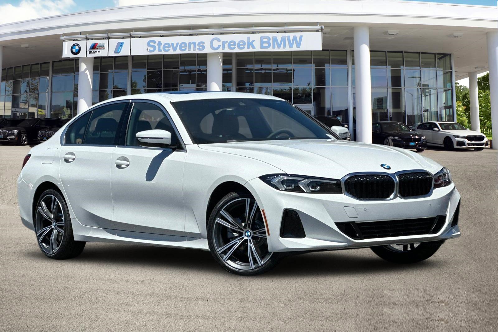 2024 Bmw 330i photo 2
