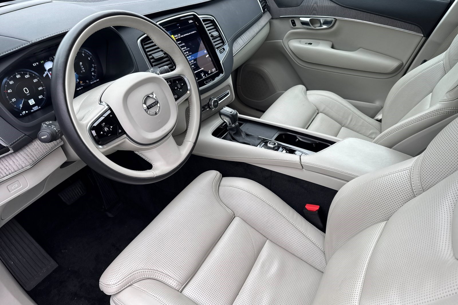 2021 Volvo XC90 T6 Inscription photo 4