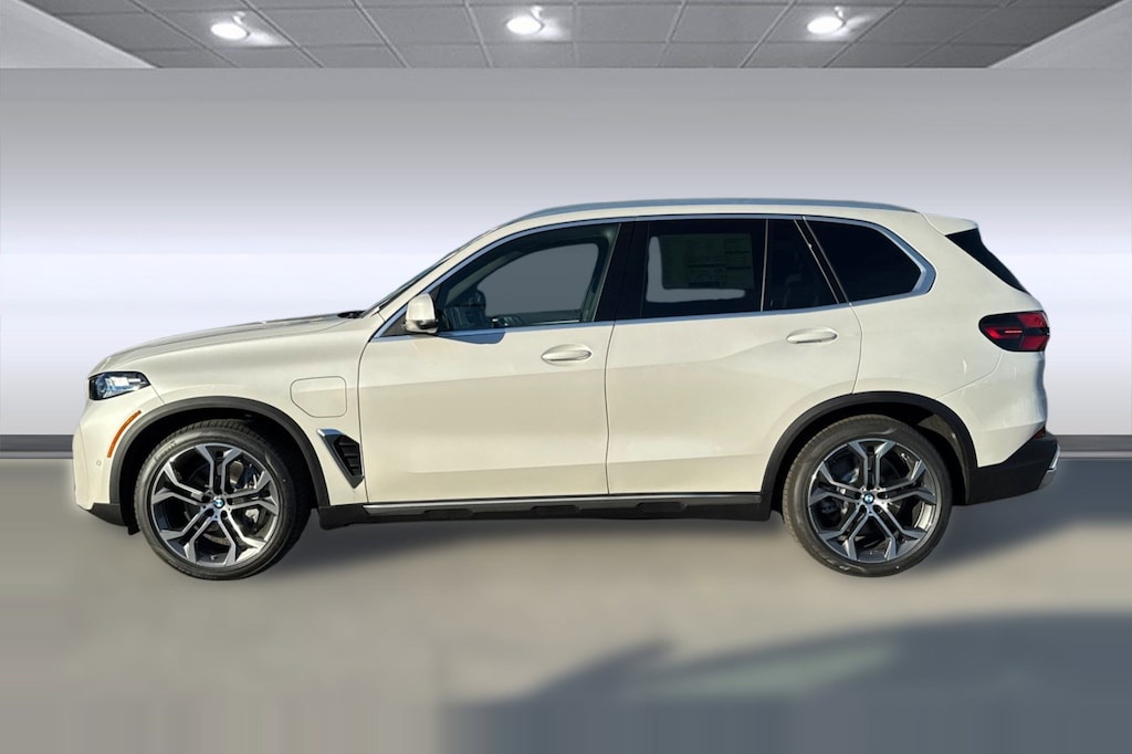 New 2026 BMW X5 PHEV xDrive50e SUV