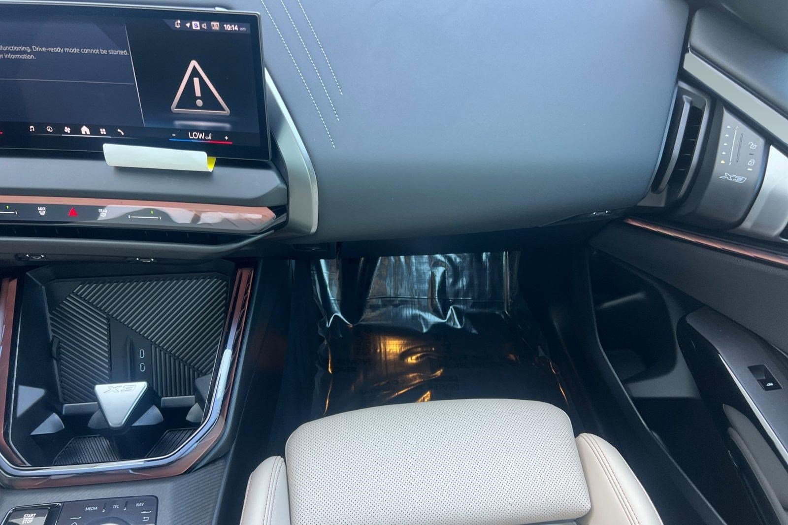 2026 BMW X3 30 - Photo 27