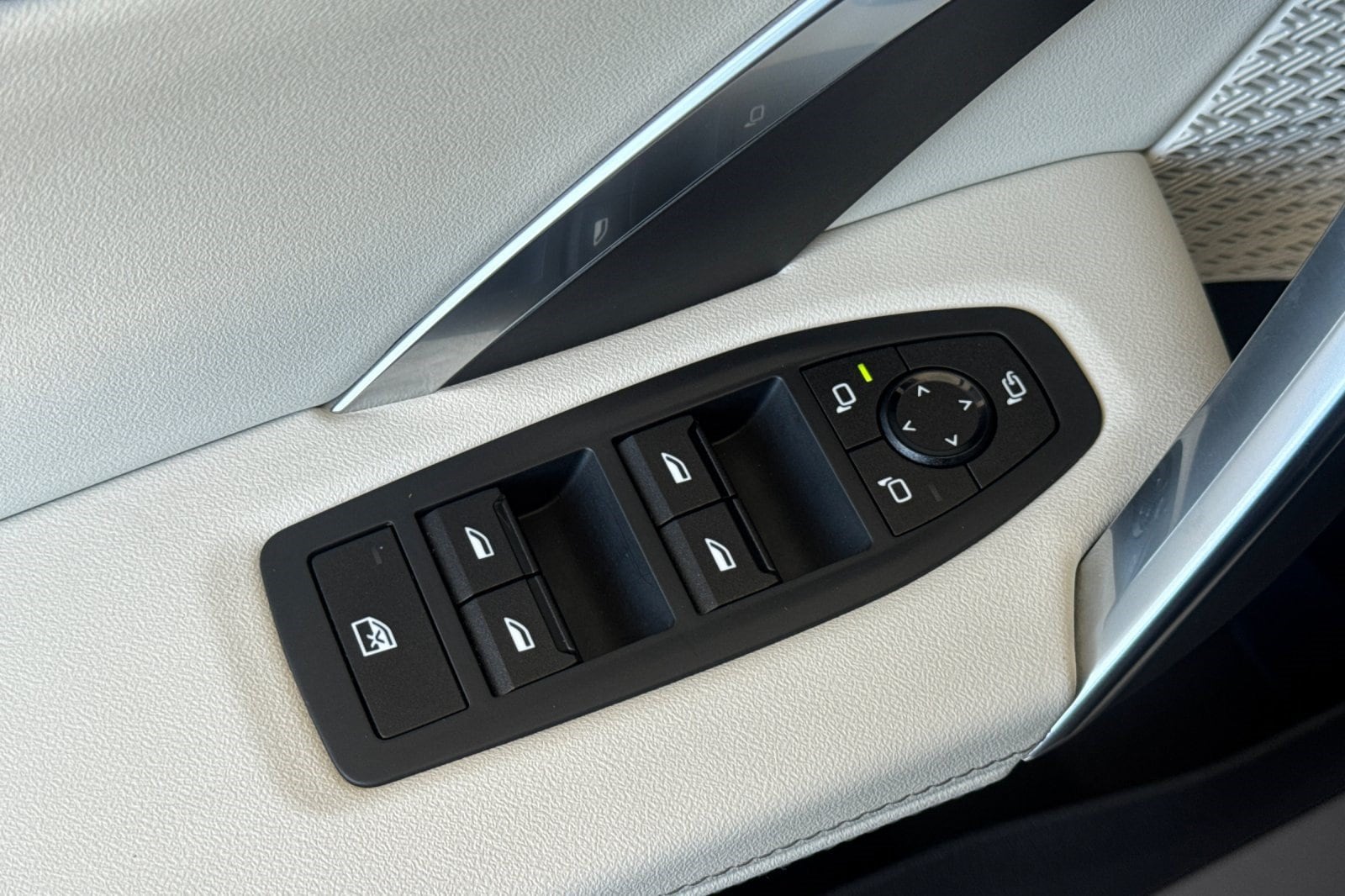 2026 BMW X1 28i - Photo 13