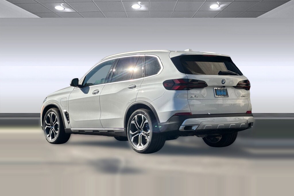 New 2026 BMW X5 PHEV xDrive50e SUV