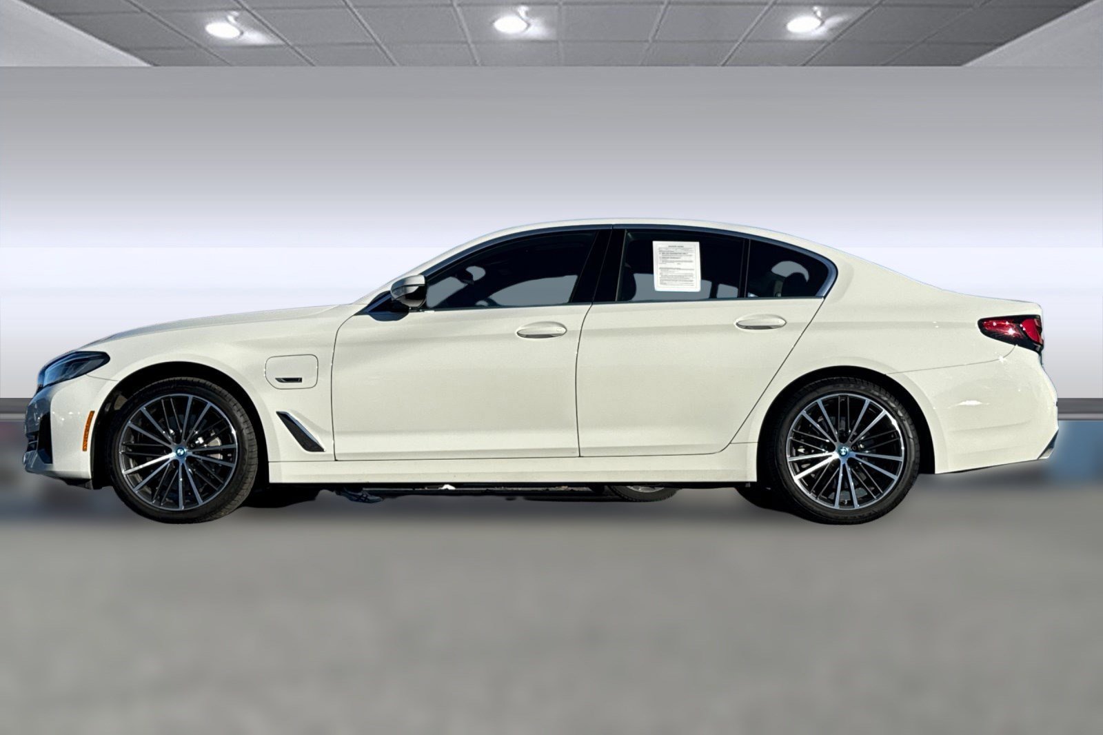 2023 Bmw 530e xDrive photo 2