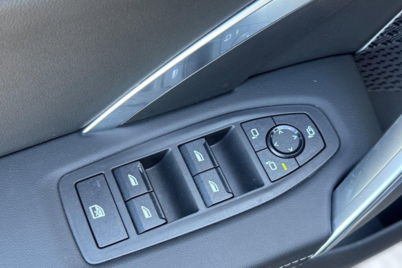 2025 BMW X1 28i - Photo 12