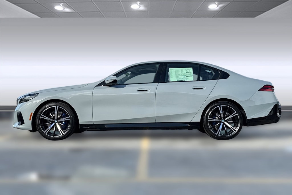 New 2026 BMW 530i Sedan