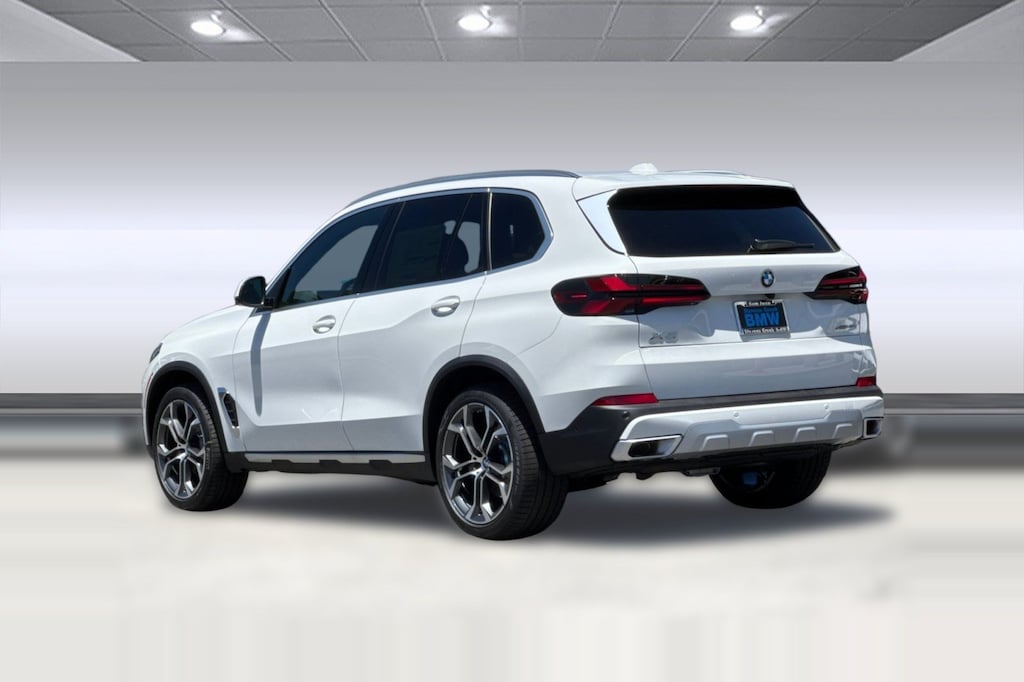 New 2026 BMW X5 xDrive40i SUV