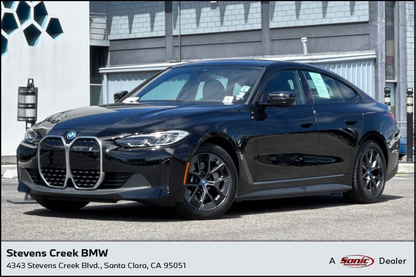 2023 BMW i4 eDrive35's photo