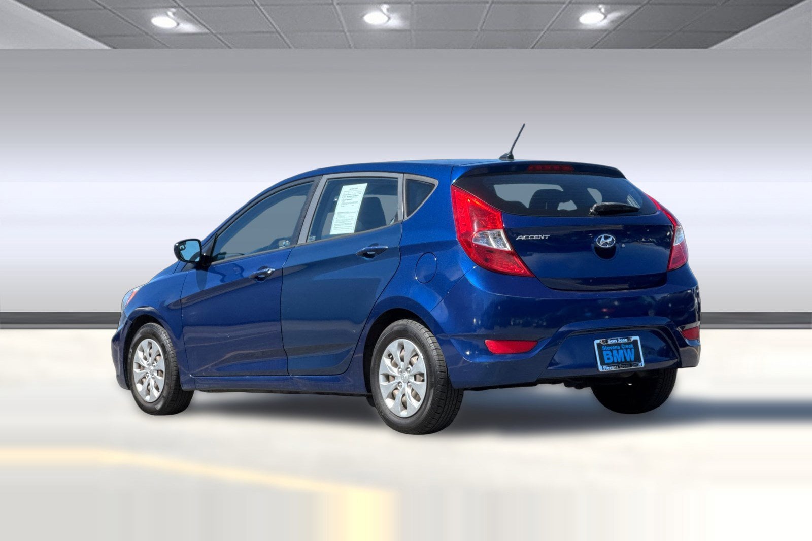 2016 Hyundai Accent SE photo 2