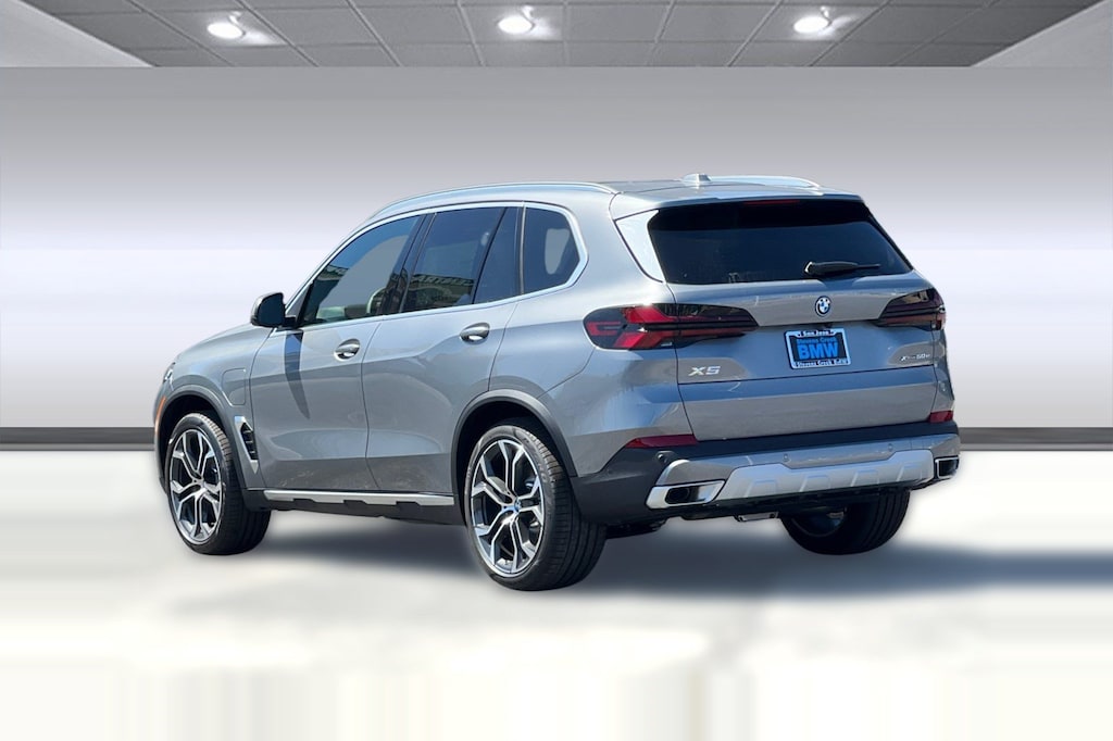 New 2026 BMW X5 PHEV xDrive50e SUV
